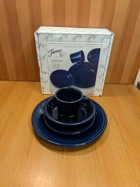 Fiesta Ware HLC 4-Piece Place Setting COBALT Blue Fiestaware Dinner Set USA GUC